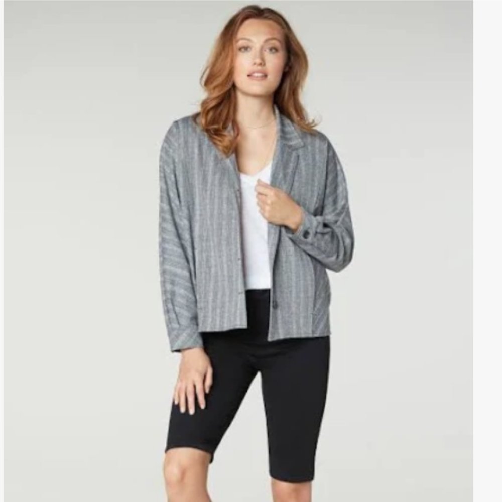 NWT Liverpool Los Angeles Cocoon Button Up Pewter Black Sketchy Stripe